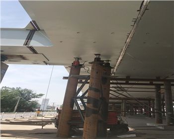 海拉爾高架橋，頂橋施工中
